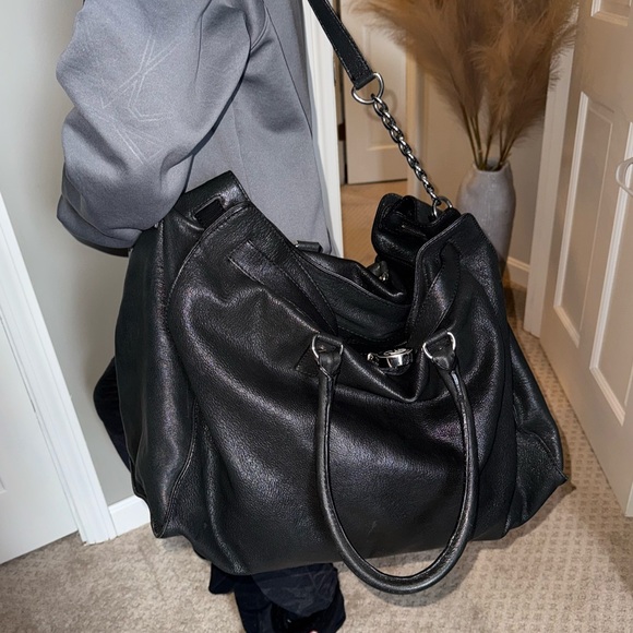 Michael Kors Black Leather Slouchy Shoulder/Duffle Bag - Picture 6 of 10